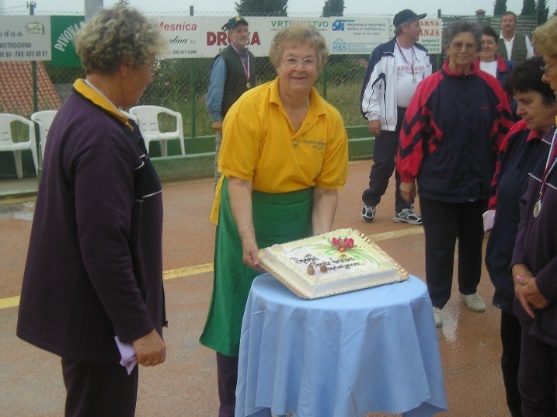 Tudi torte smo imeli na turnirjih v balinanju